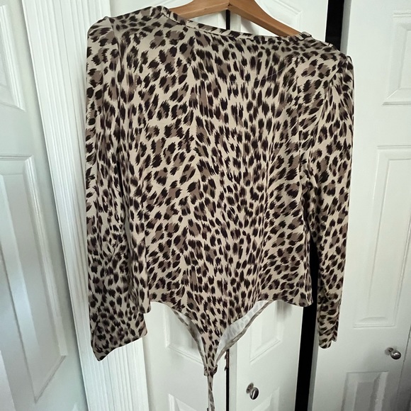Banana Republic cheetah print bodysuit - Picture 2 of 5